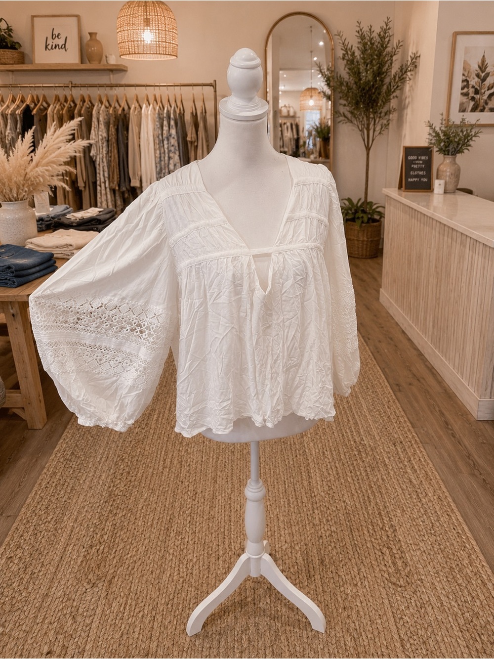 White Boho Lace Balloon Sleeve Blouse Size Medium